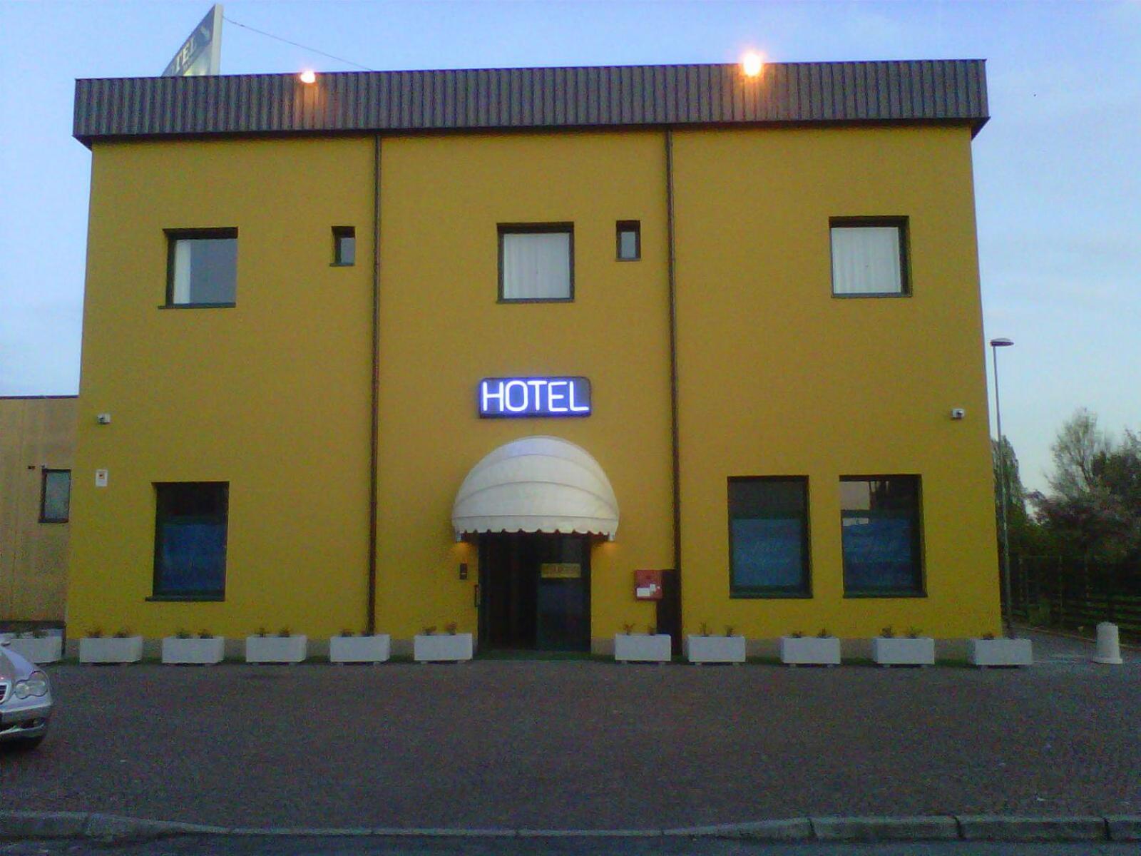 Hostiliae Ciminiera Hotel Ostiglia Exterior foto