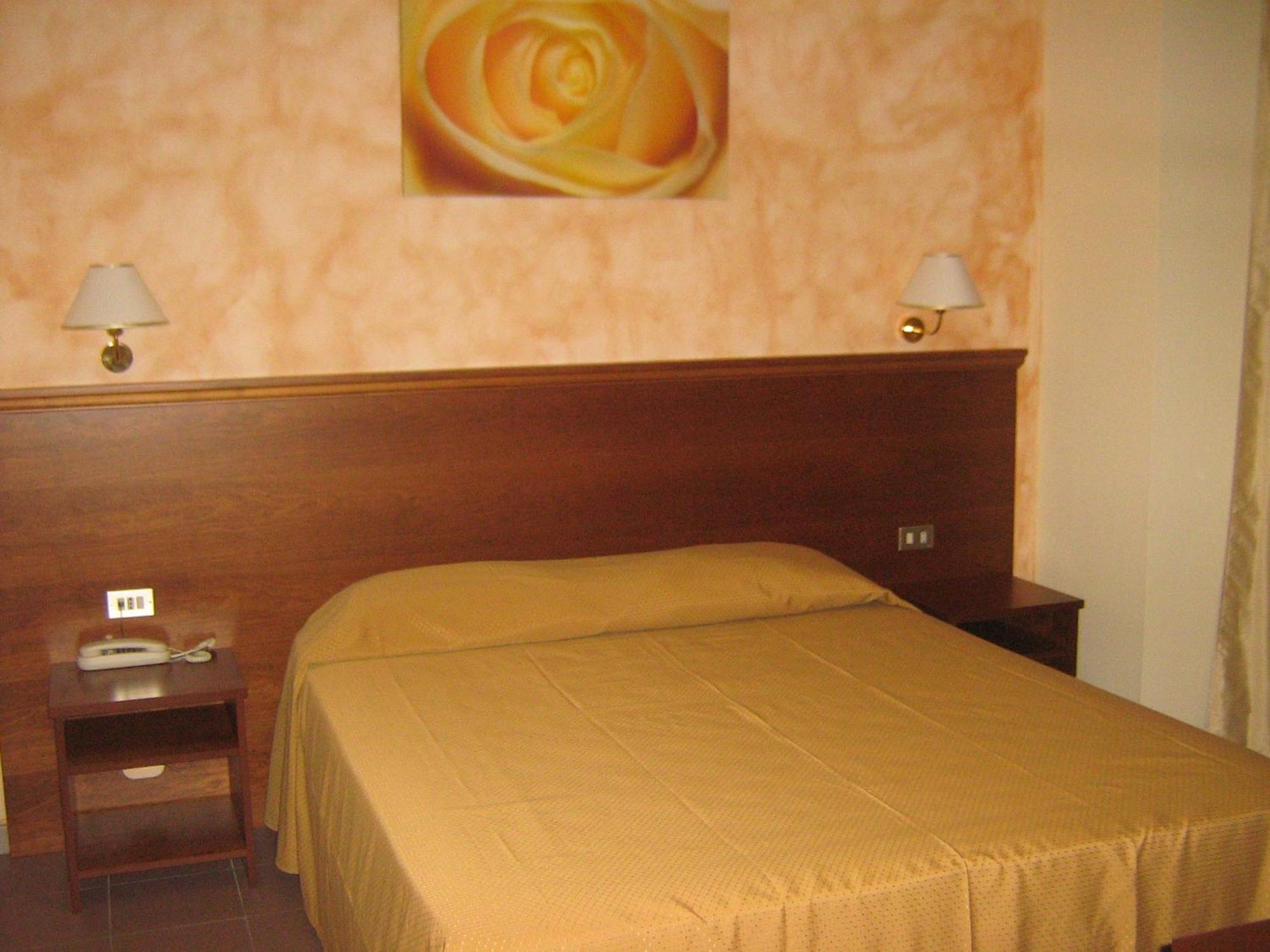 Hostiliae Ciminiera Hotel Ostiglia Exterior foto