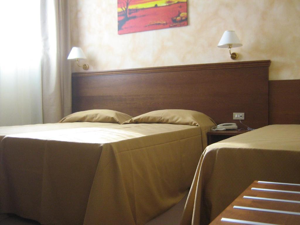 Hostiliae Ciminiera Hotel Ostiglia Habitación foto