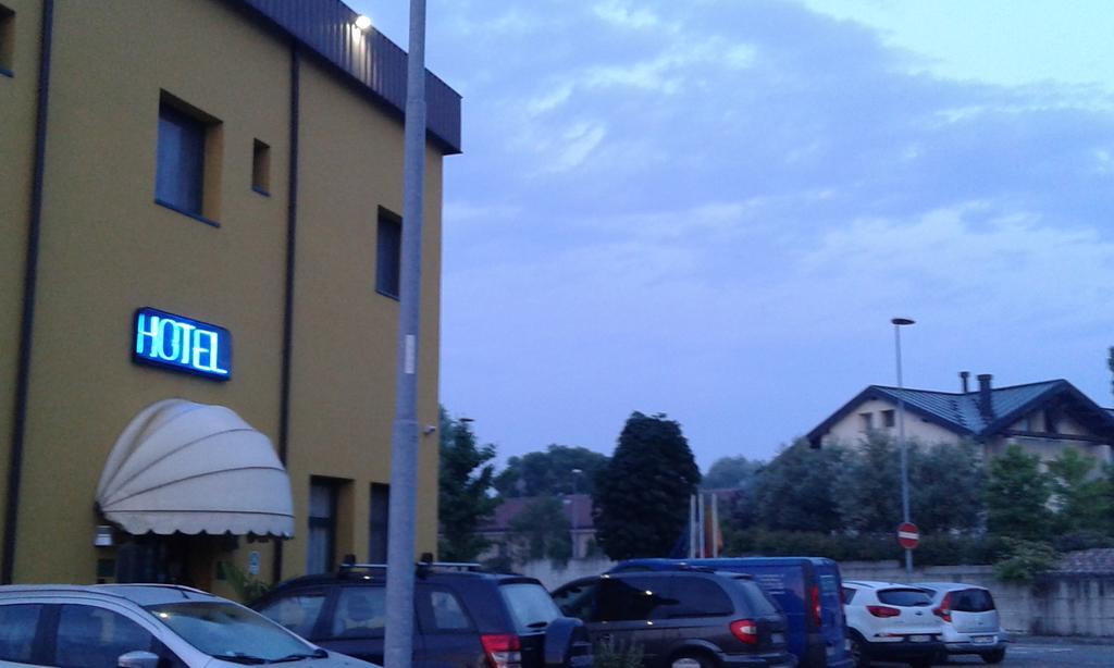Hostiliae Ciminiera Hotel Ostiglia Exterior foto